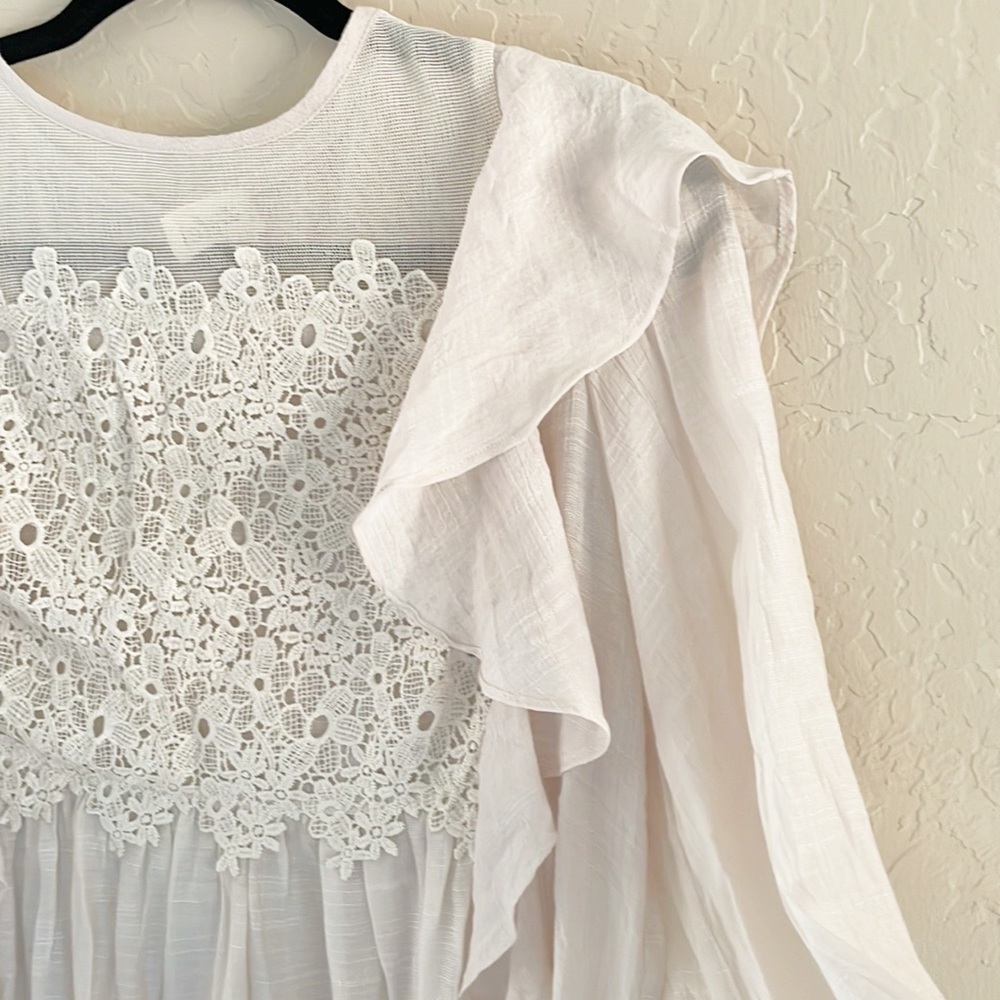 🌿Final Sale Listicle Lace Detailed Top - Picture 5 of 9